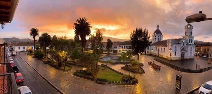 Hotel Azul De La Plaza By Chat Noir กูเอ็งกา ภายนอก รูปภาพ