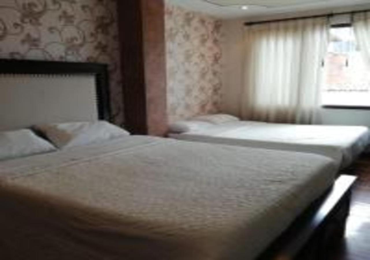 Hotel Azul De La Plaza By Chat Noir กูเอ็งกา ภายนอก รูปภาพ