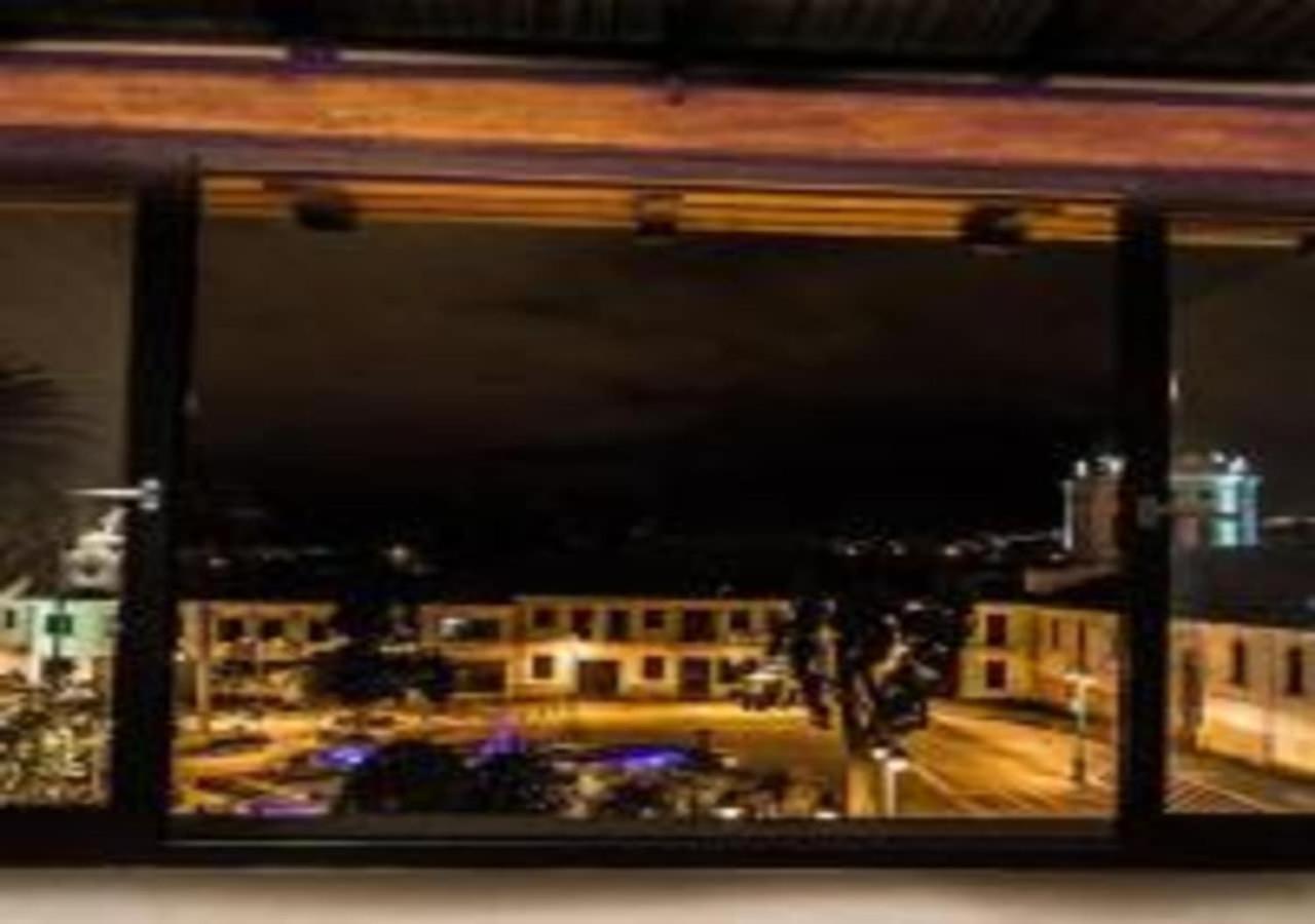 Hotel Azul De La Plaza By Chat Noir กูเอ็งกา ภายนอก รูปภาพ
