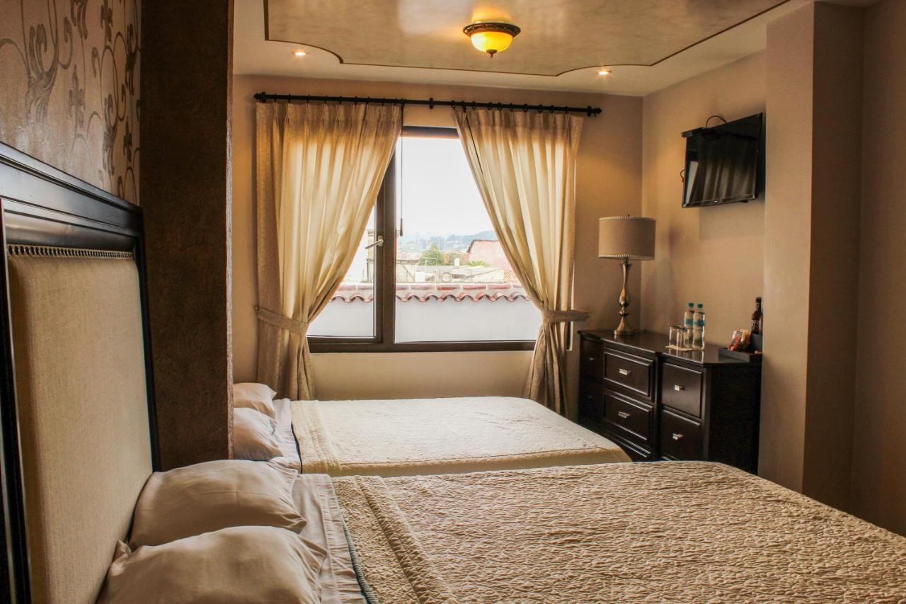 Hotel Azul De La Plaza By Chat Noir กูเอ็งกา ภายนอก รูปภาพ