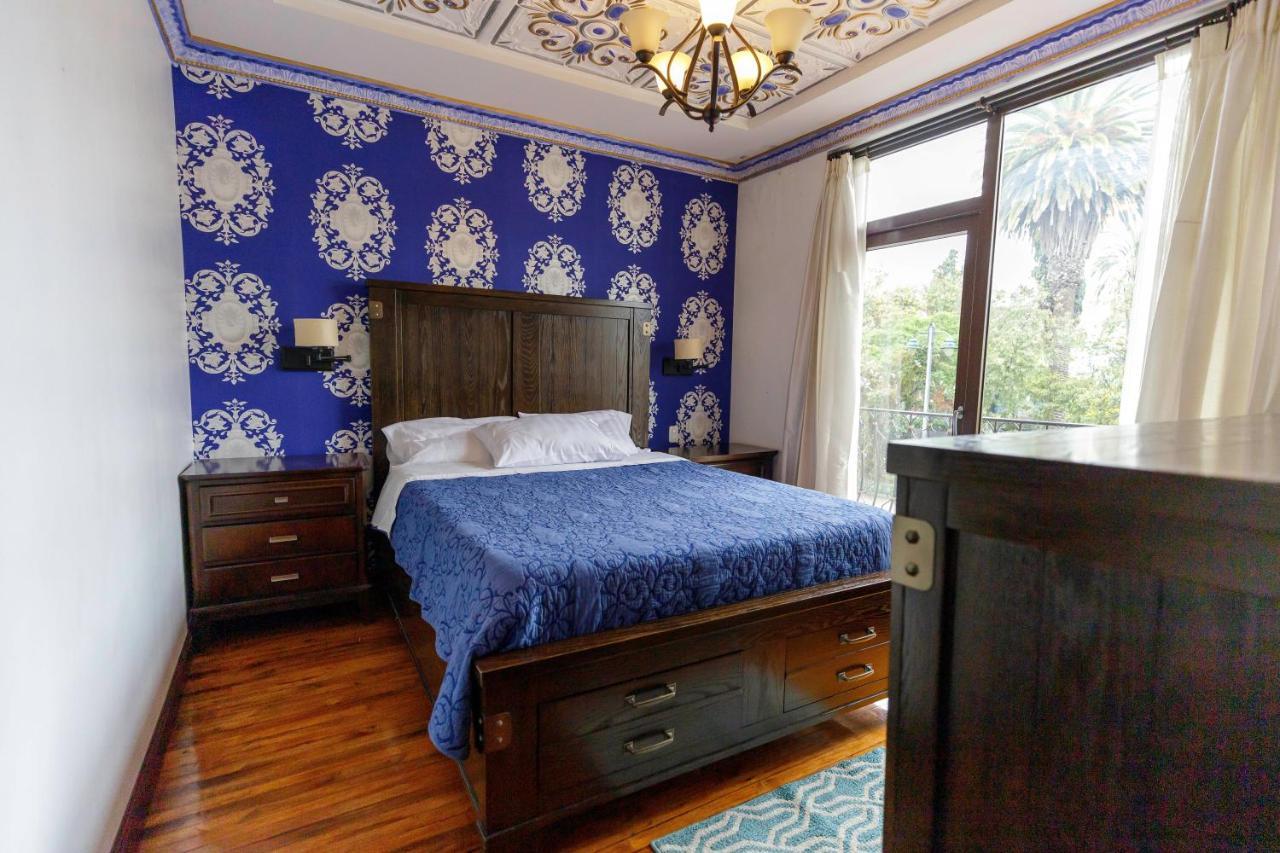 Hotel Azul De La Plaza By Chat Noir กูเอ็งกา ภายนอก รูปภาพ