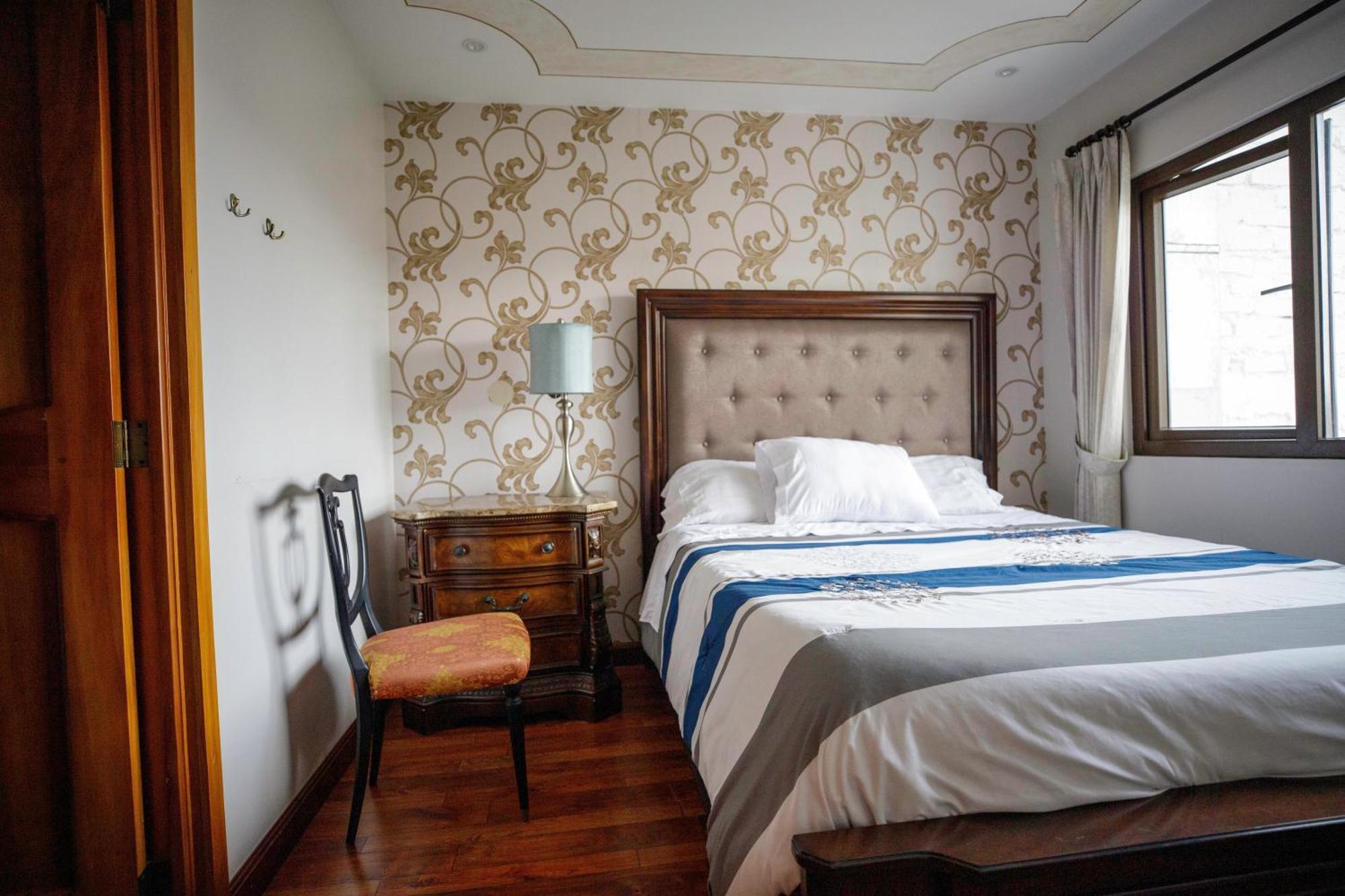 Hotel Azul De La Plaza By Chat Noir กูเอ็งกา ภายนอก รูปภาพ