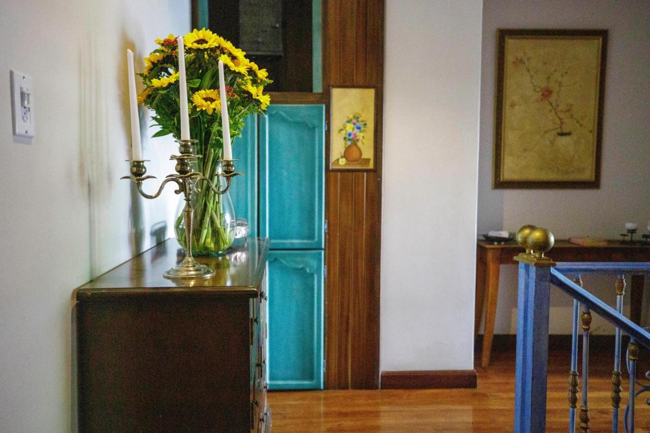 Hotel Azul De La Plaza By Chat Noir กูเอ็งกา ภายนอก รูปภาพ