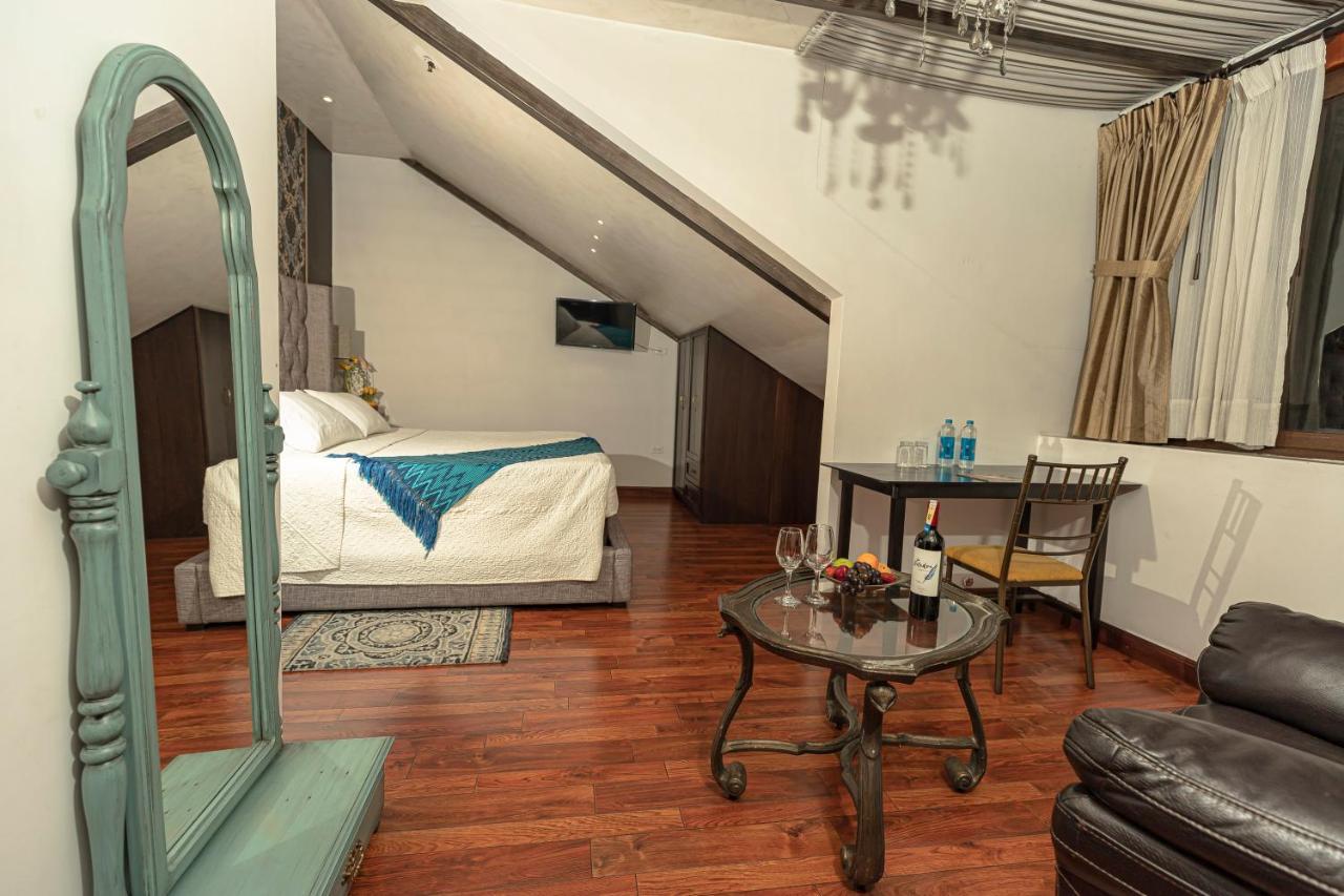 Hotel Azul De La Plaza By Chat Noir กูเอ็งกา ภายนอก รูปภาพ
