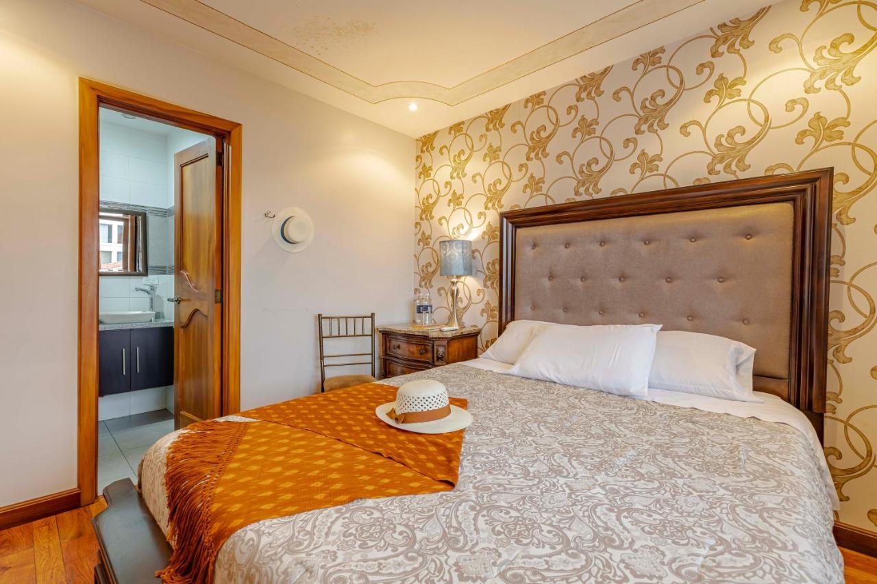 Hotel Azul De La Plaza By Chat Noir กูเอ็งกา ภายนอก รูปภาพ