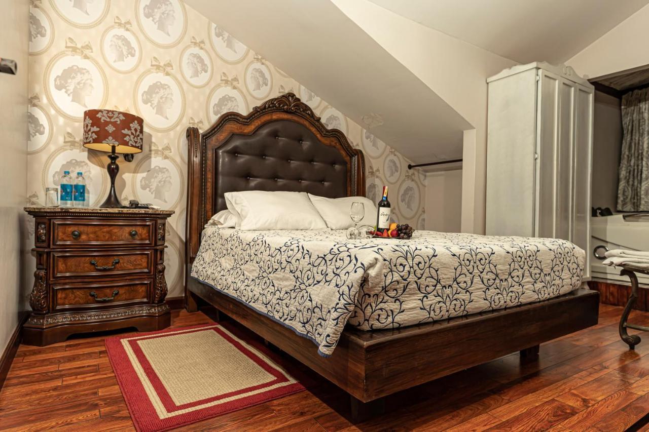 Hotel Azul De La Plaza By Chat Noir กูเอ็งกา ภายนอก รูปภาพ