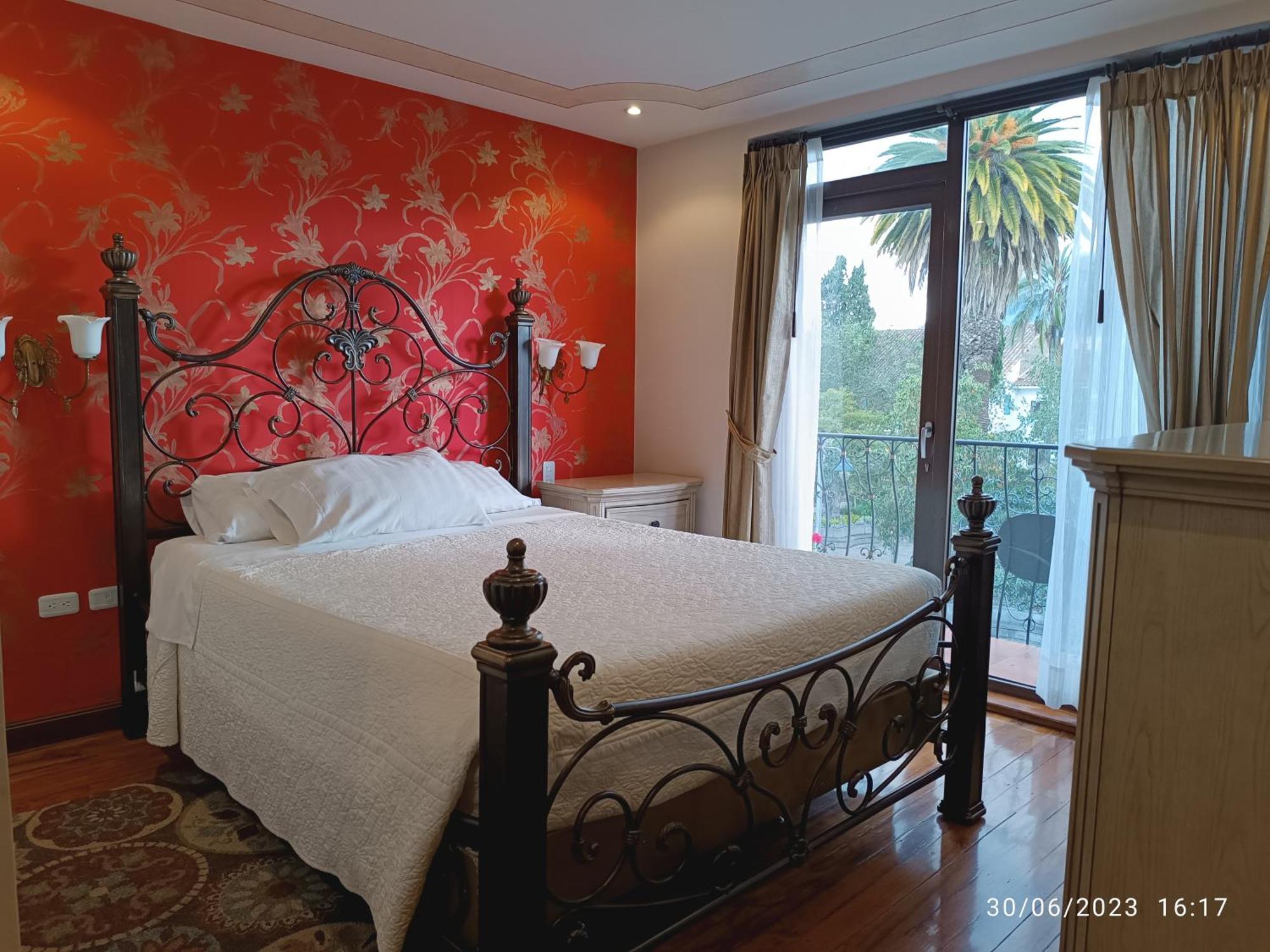 Hotel Azul De La Plaza By Chat Noir กูเอ็งกา ภายนอก รูปภาพ
